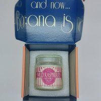 AROMAS-Y-HOGAR-VELAS-WILDRASPBERRY-03